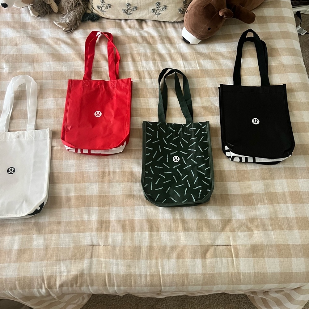 Lululemon Athletica Small Totes (set of 4)